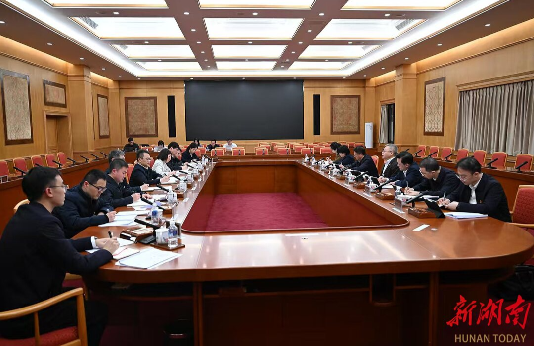 沈晓明参加省委办公厅秘书一处党支部组织生活会