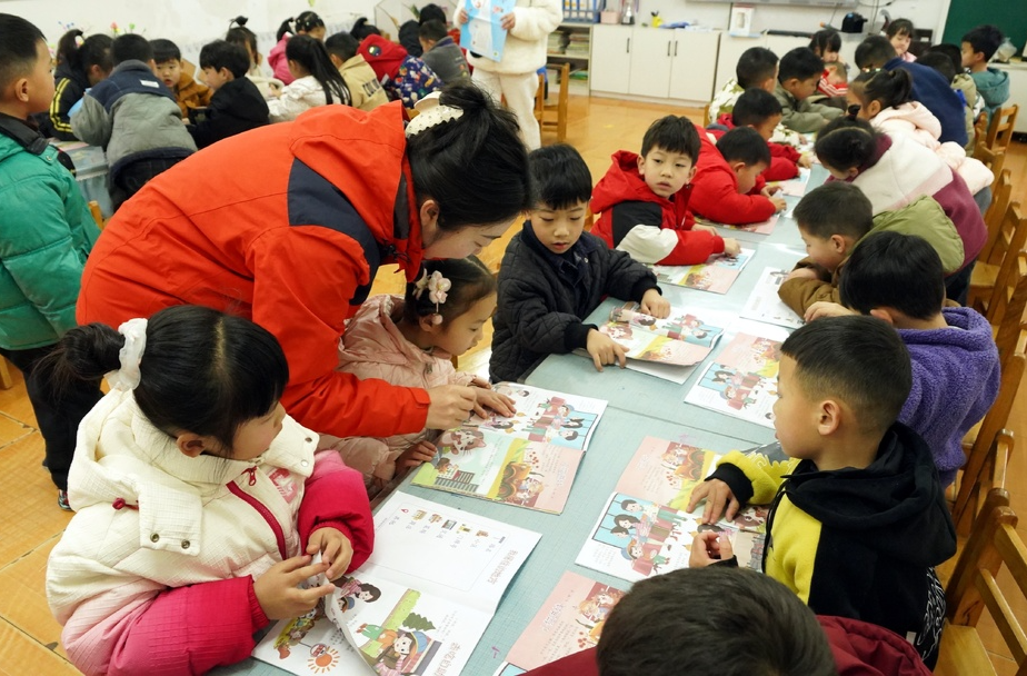 芷江：多部门联动为困境儿童保驾护航