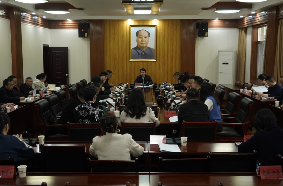 梁志平在“三会合一”系列活动网络人士座谈会上强调：更好凝聚网络力量 努力实现“办会兴城”