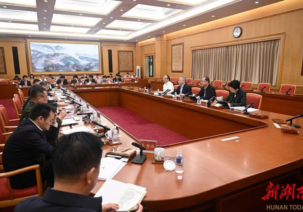 沈晓明主持召开2025年省委外事工作委员会全体会议