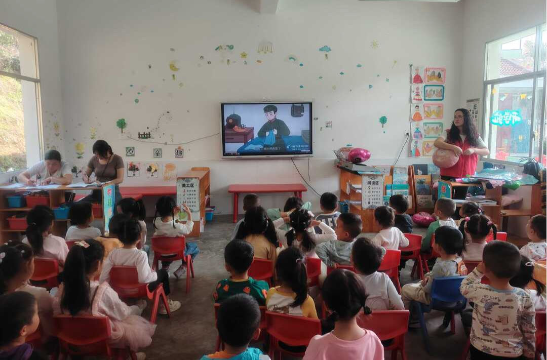 罗卜田乡幼儿园：雷锋精神润童心 萌娃唱响新时代