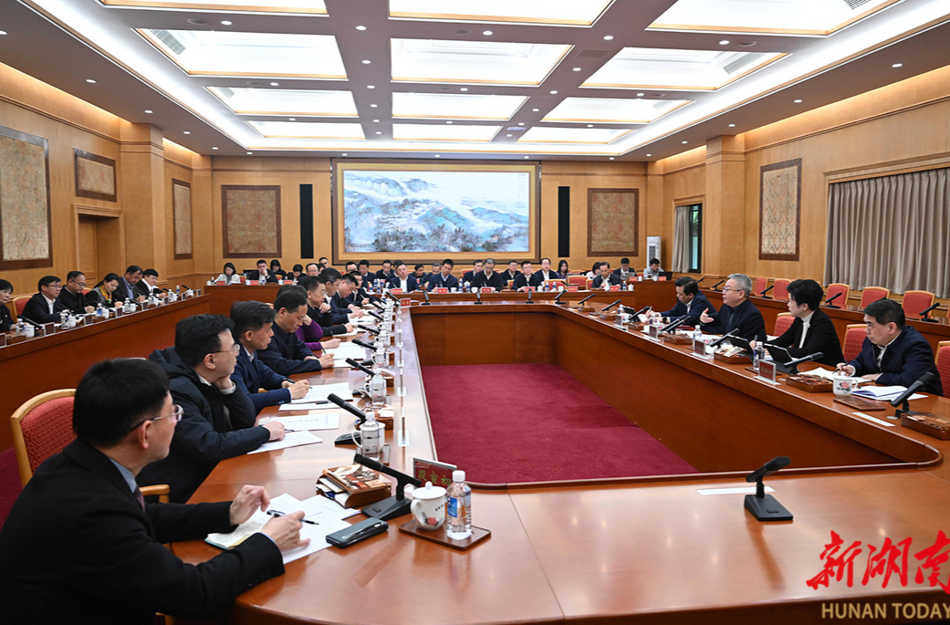 沈晓明主持召开全省医学学科发展座谈会