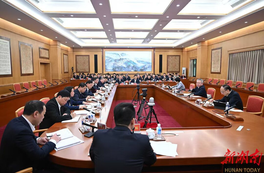 沈晓明主持召开全省县（市、区）党政正职推动县域经济高质量发展专题培训班学员座谈会