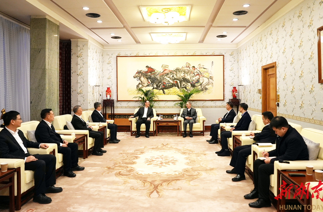 毛伟明率团访问英国 扬经贸之帆助合作共赢 架文旅之桥促民心相通