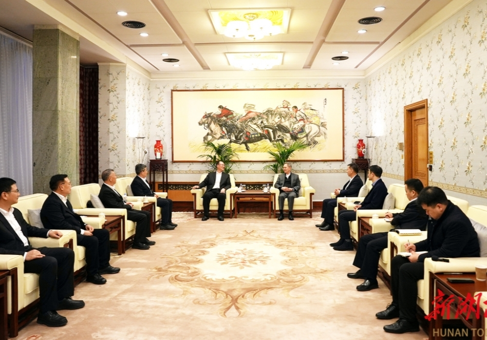 毛伟明率团访问英国 扬经贸之帆助合作共赢 架文旅之桥促民心相通
