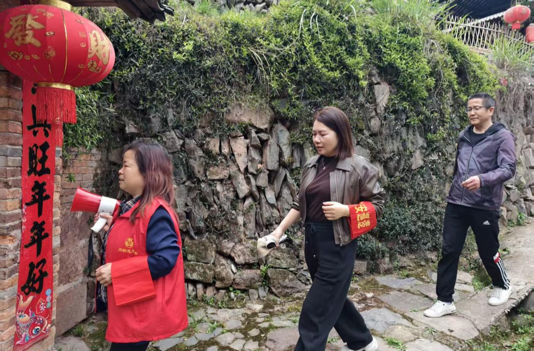 楠木冲村：防汛转移避险演练 筑牢安全防线