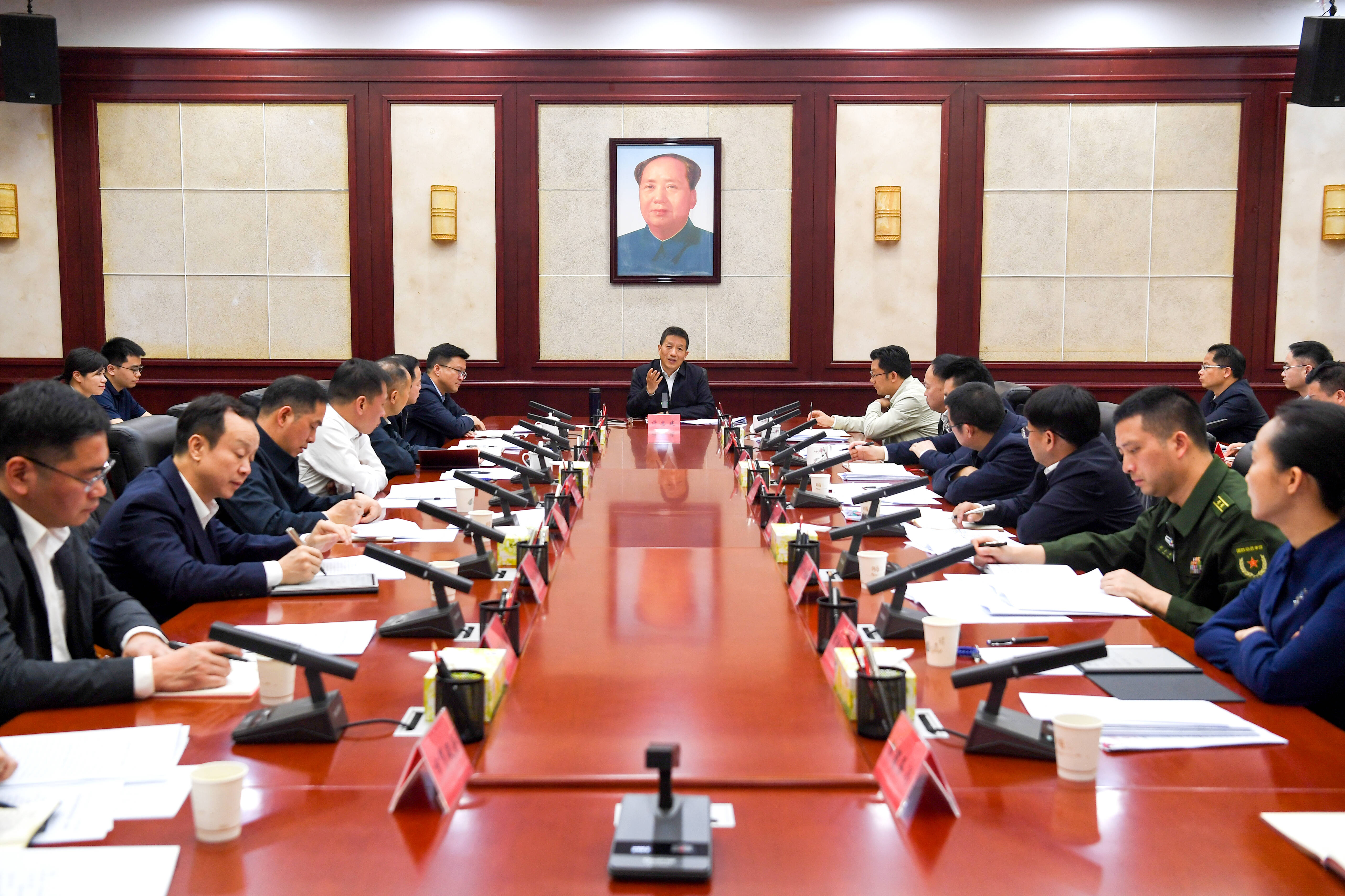 許忠建主持召開2025年市委外事工作委員會全體會議