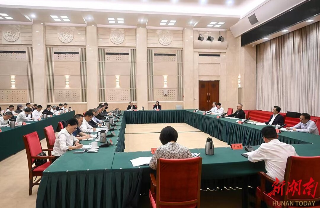 沈晓明主持召开大学生创业导师工作座谈会