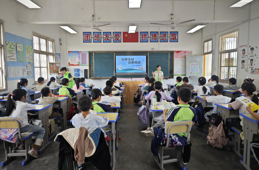 土桥镇开展青少年禁毒宣传教育活动