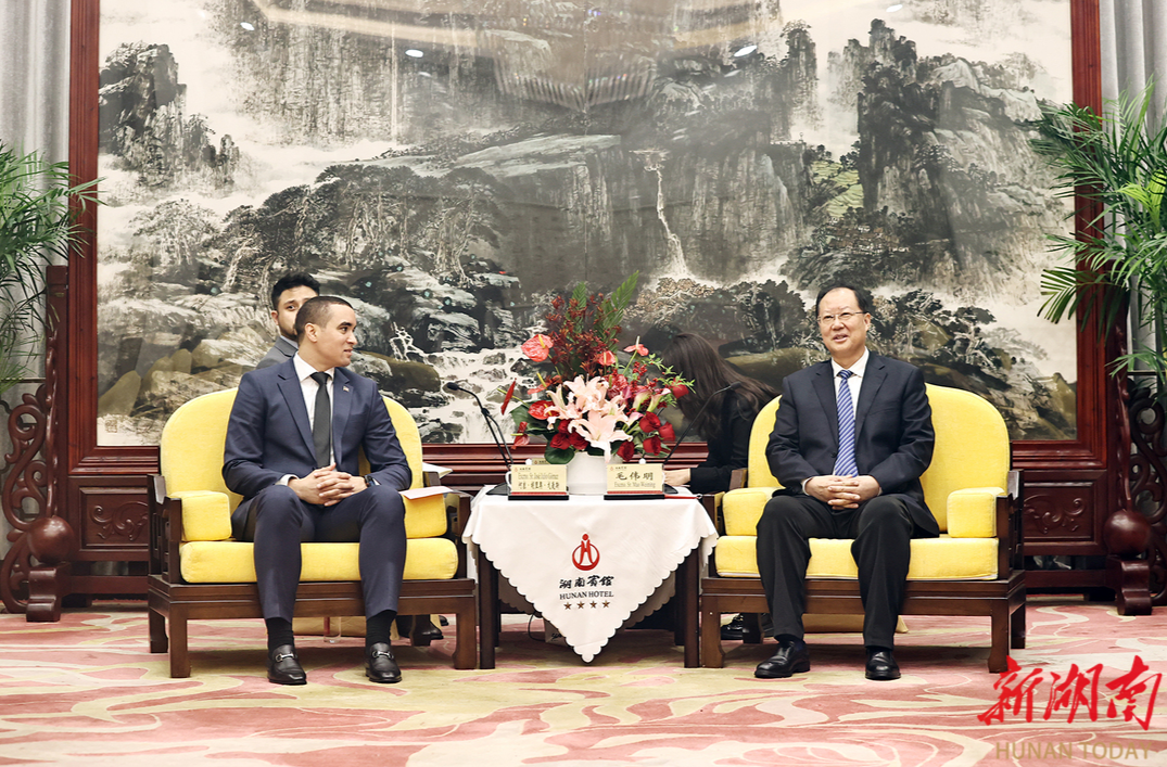 毛伟明会见多米尼加驻华大使