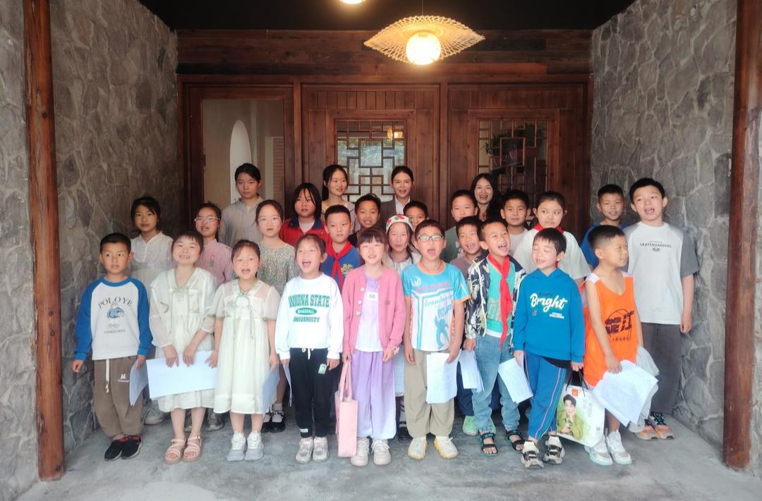 芷江镇“小小讲解员”培训活动助力“三大盛会”：童心传薪火 书香润历史