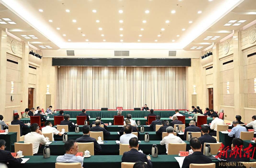 沈晓明：坚持边学习边对照边查摆 持续推动学习教育走深走实