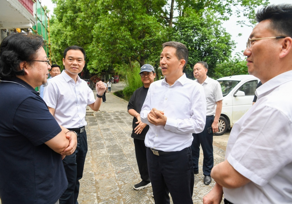 许忠建专题调研第五届湖南旅游发展大会重点项目建设