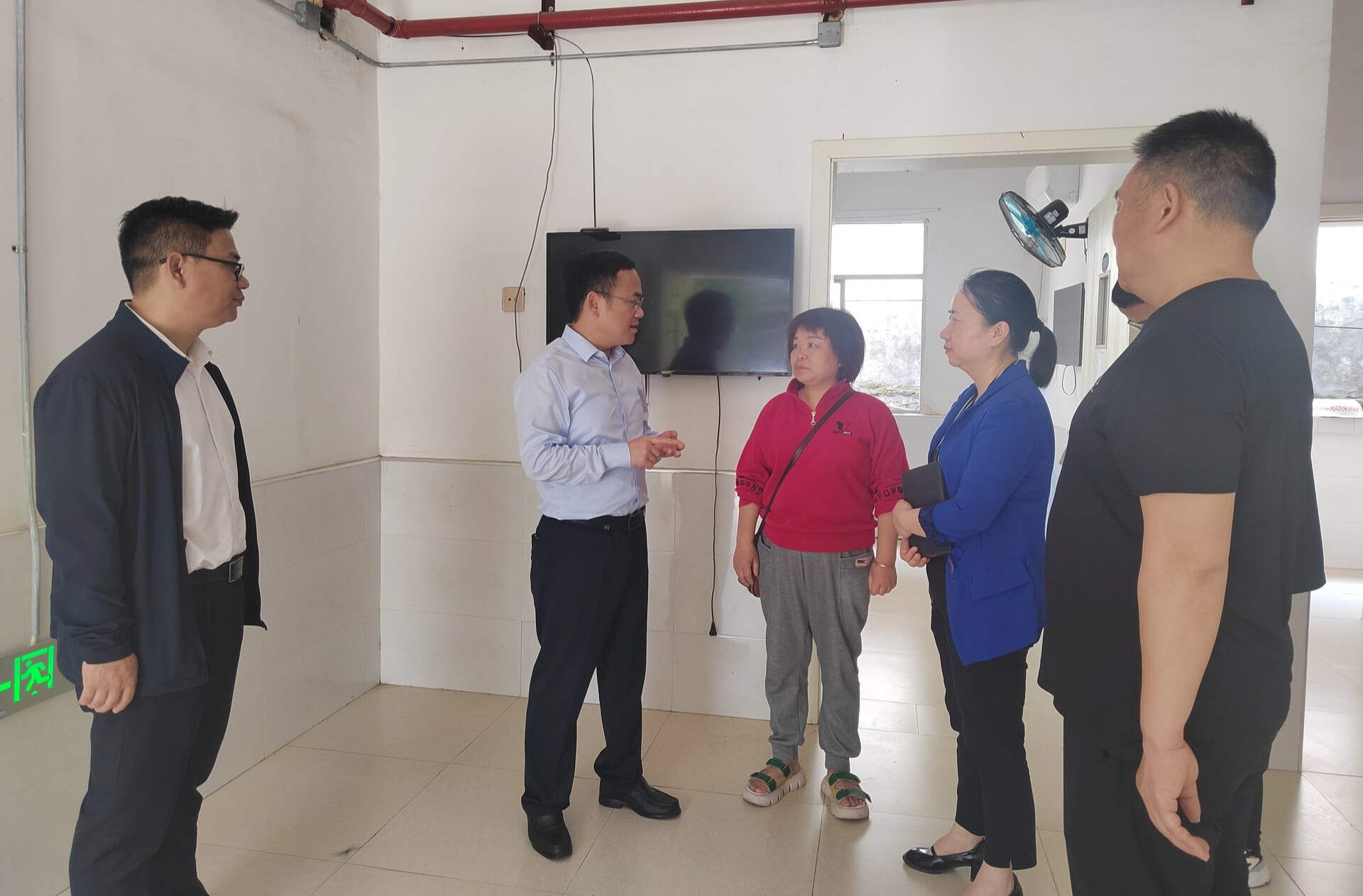 梁元和专题调研民政工作
