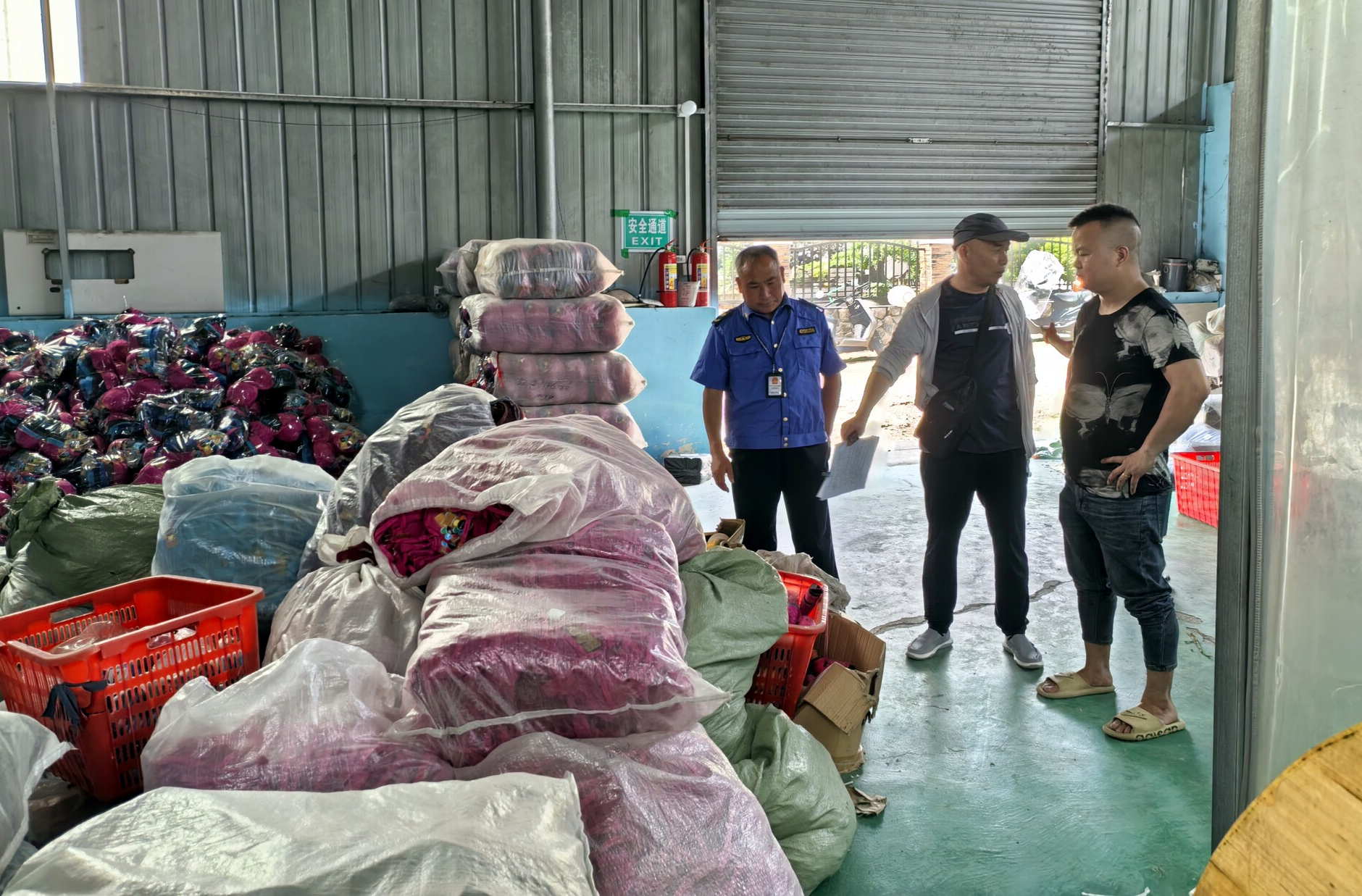 隐患排查无死角！芷江镇开展人员密集场所安全整治