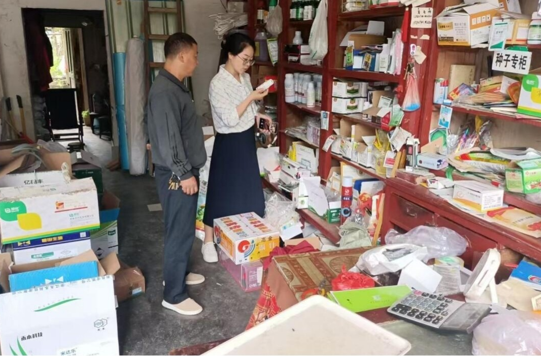 大树坳乡人大代表开展食品安全"一法两条例"执法检查