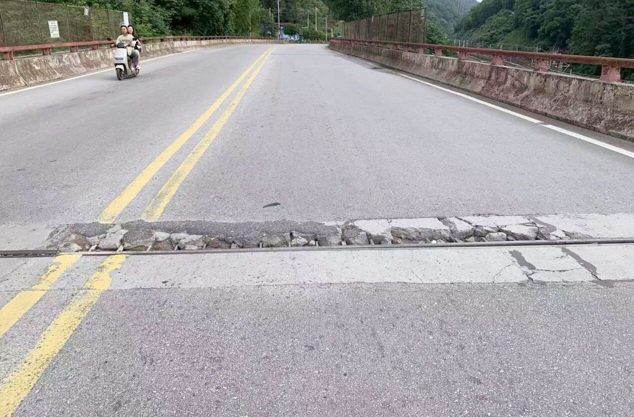 芷江公路建设养护中心常态化开展隐患排查工作