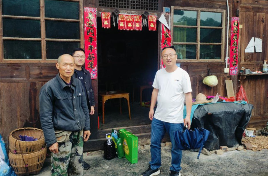 冷水溪乡开展端午节前走访慰问 情暖失独家庭
