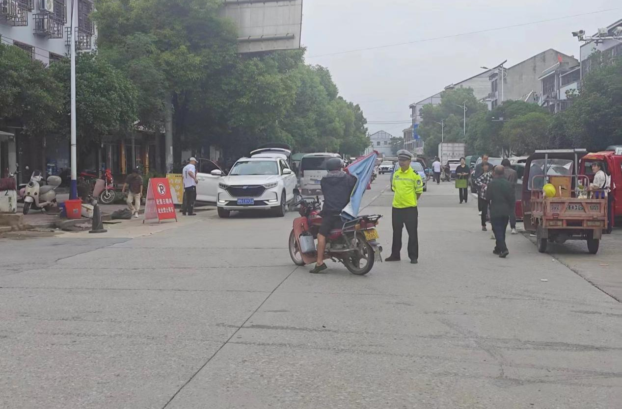 罗旧镇：持续推进交通安全综合整治 护航出行平安路