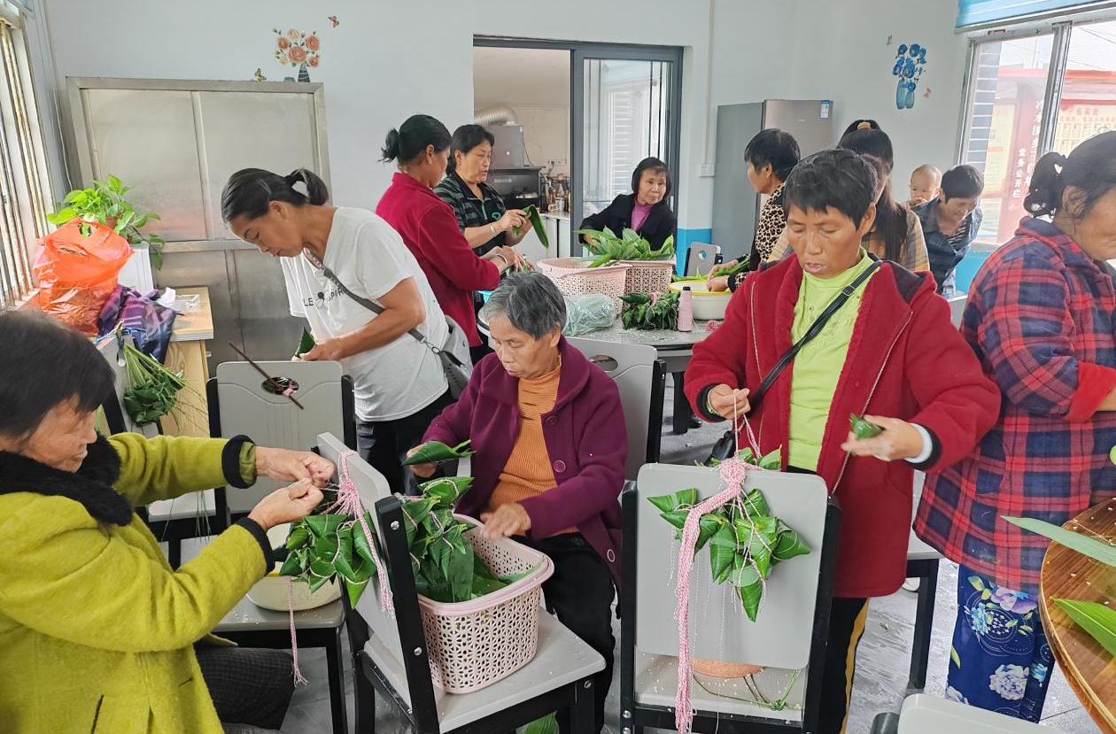 三门坡村：粽叶飘香邻里情 共话端午暖人心