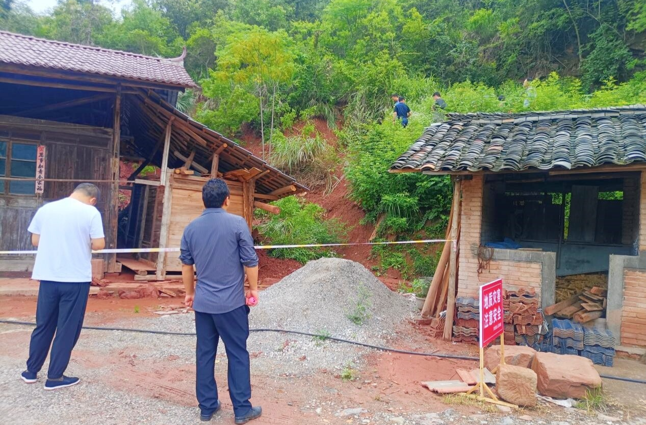 罗旧镇：闻“汛”而动，成功避险护平安