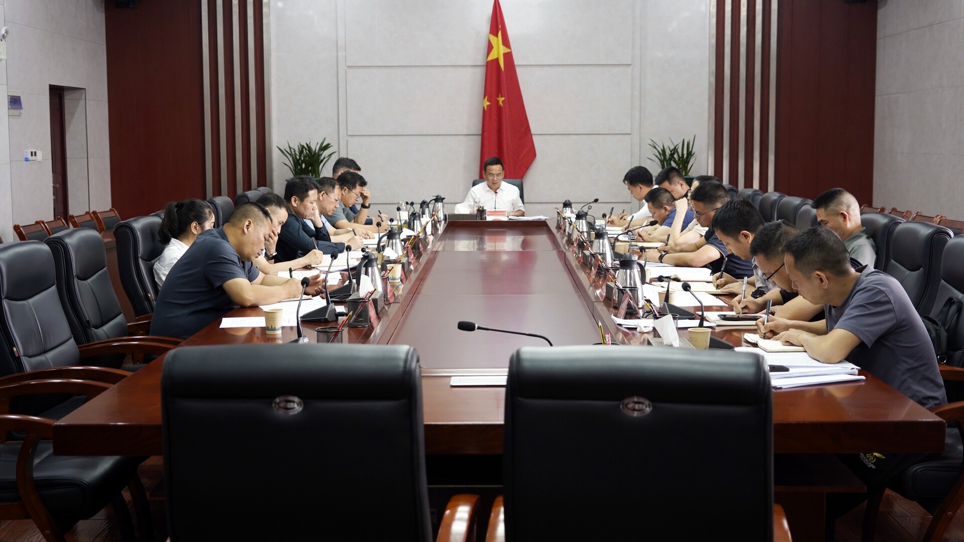 全县集中治理重复信访专项行动推进会召开