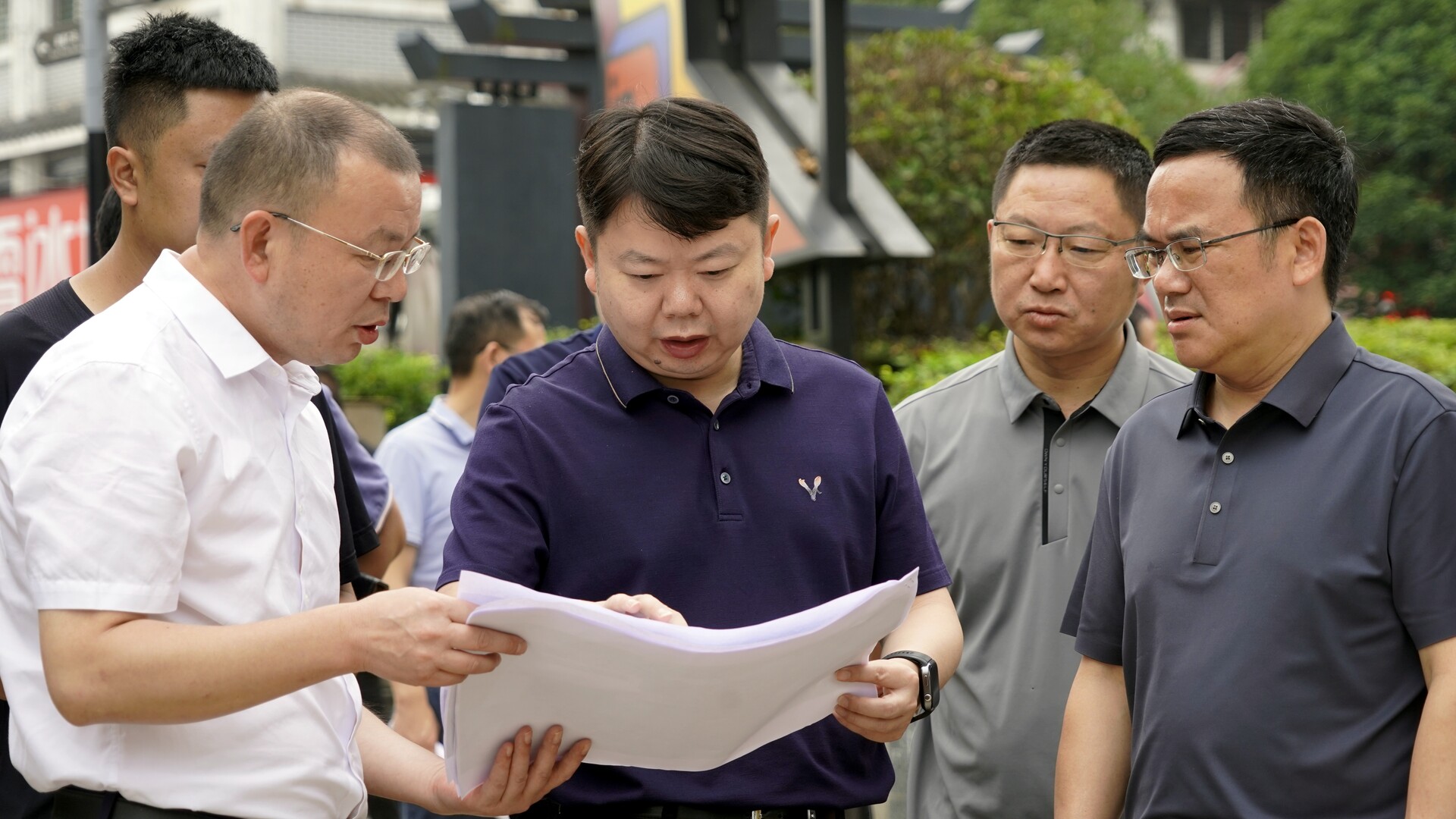 梁志平调研重点项目建设 督导检查安全生产工作