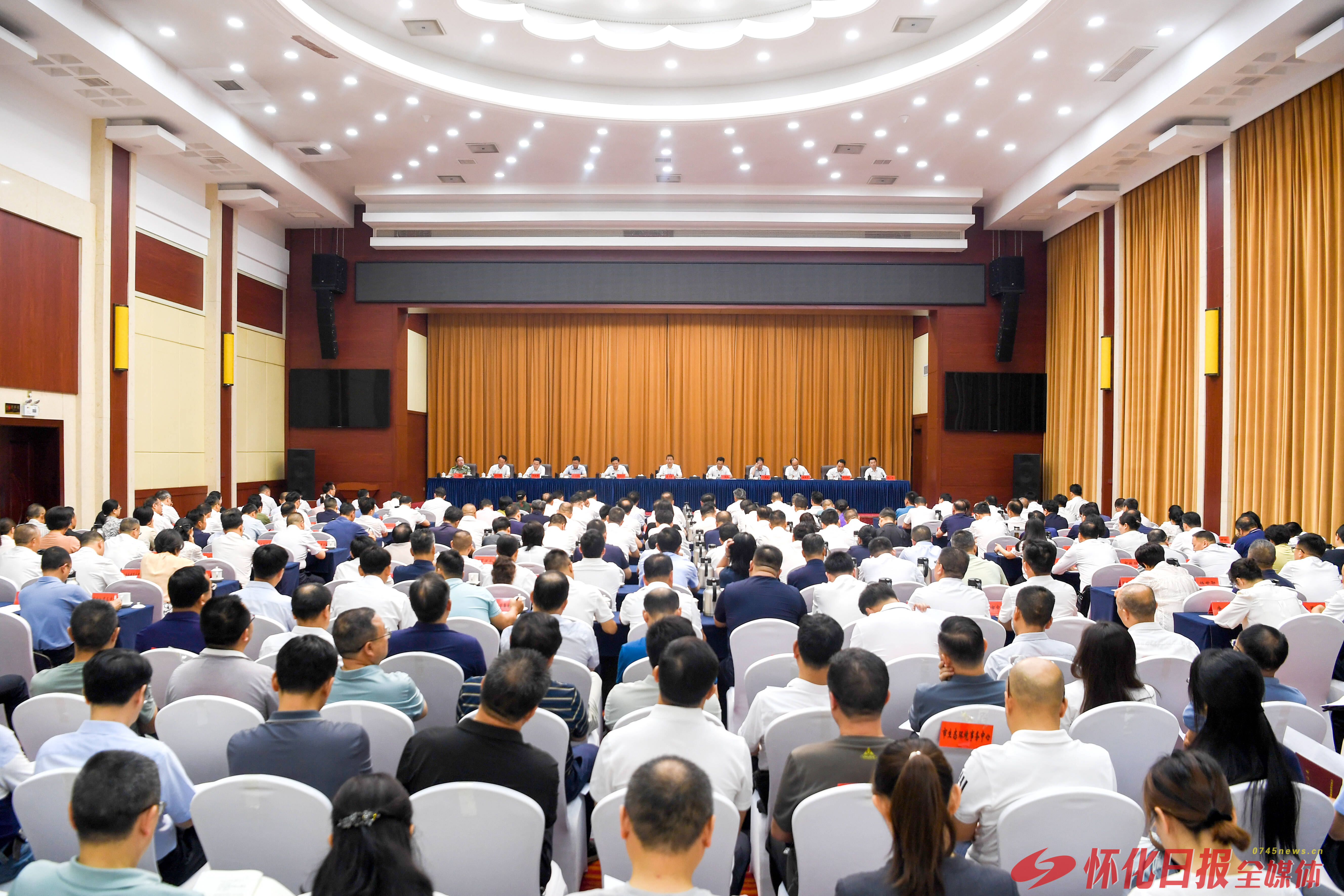 全市集中整治违规吃喝工作推进会召开