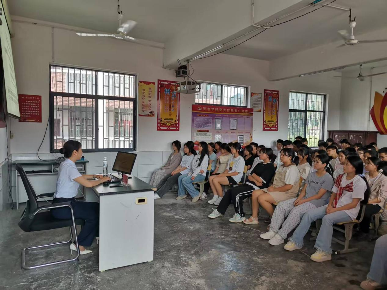 罗岩学校：在历史中回望初心 弘扬爱国主义精神