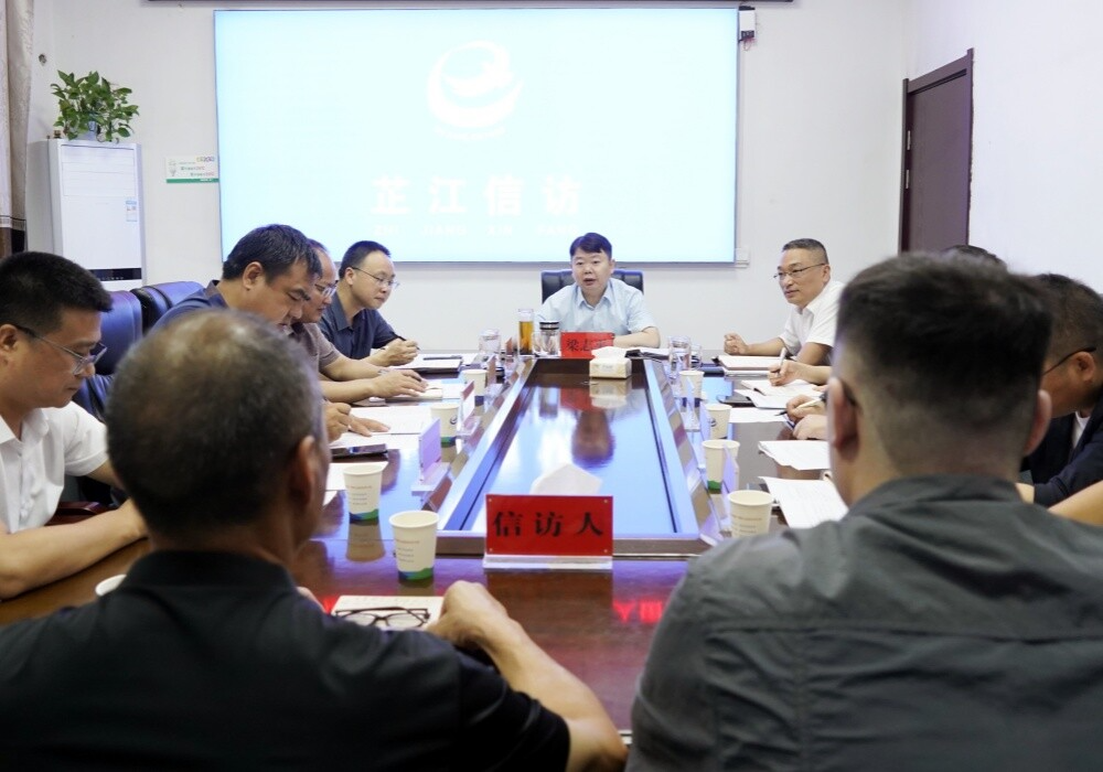 梁志平在县信访局约访接访，并调度重复信访重点事项及中央巡视信访交办件办理情况
