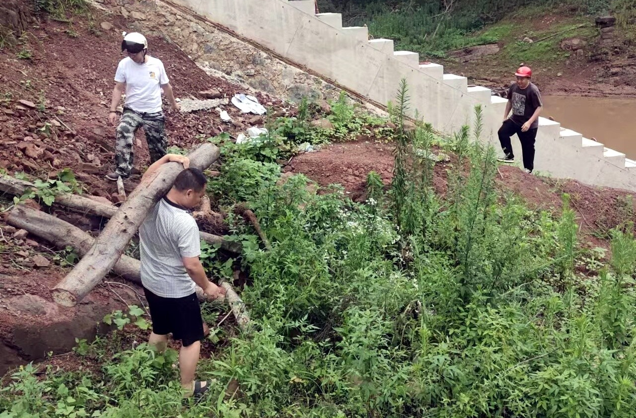 罗卜田乡加强防汛物资储备 打好防汛应急“准备仗”