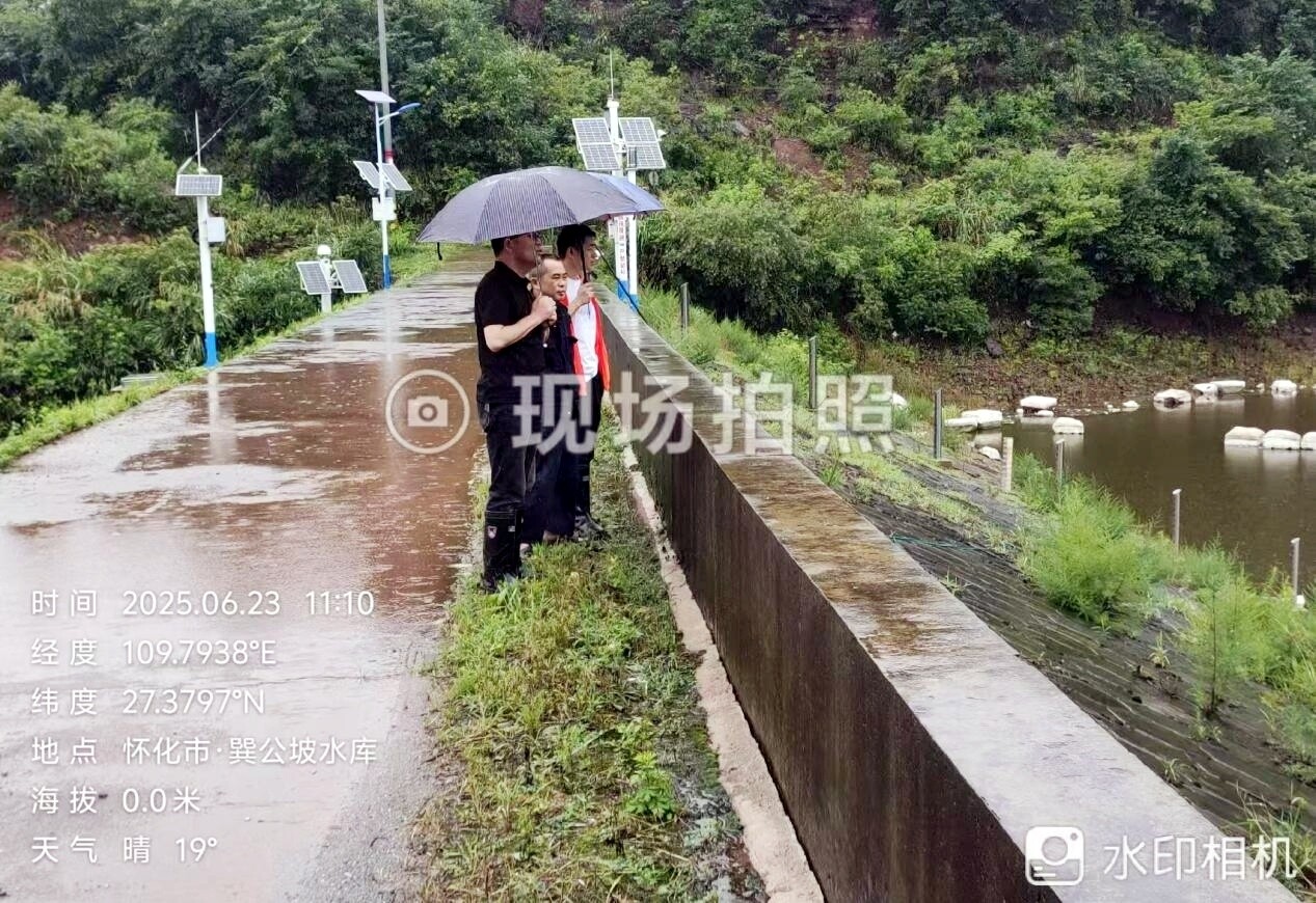 岩桥镇积极应对强降雨 全力筑牢防汛“安全堤”