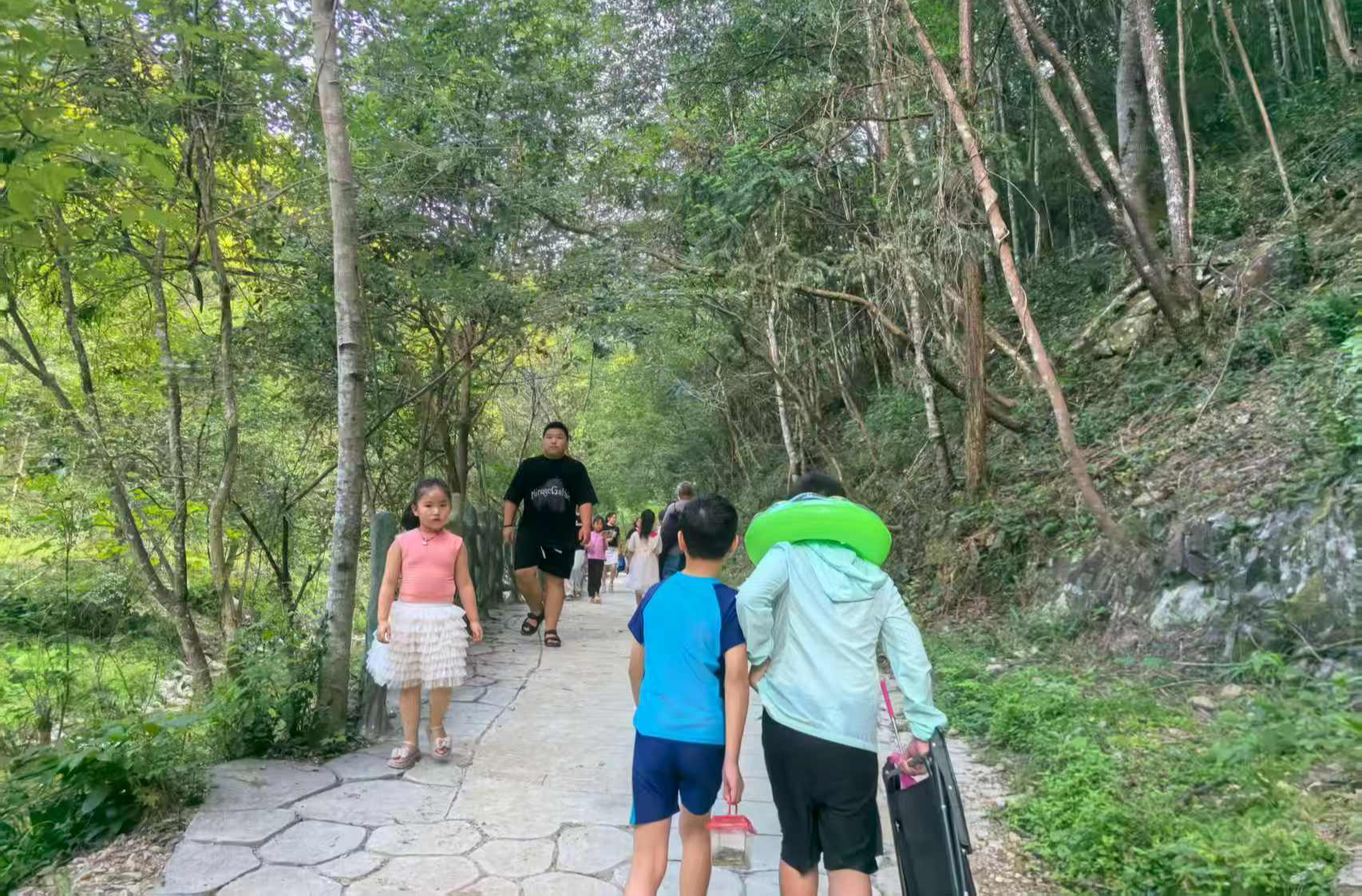 芷江五郎溪國(guó)有林場(chǎng)多措并舉為夏季旅游安全護(hù)航