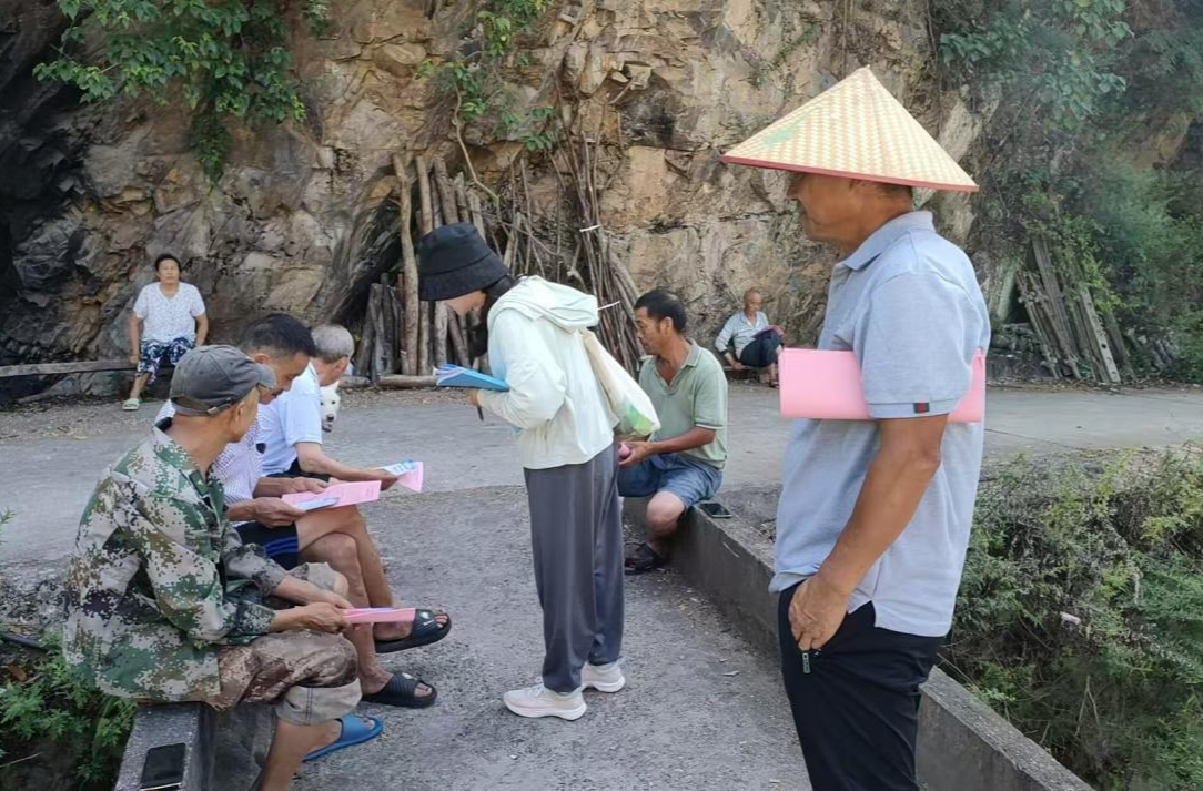 大树坳乡多措并举推进秸秆禁烧工作