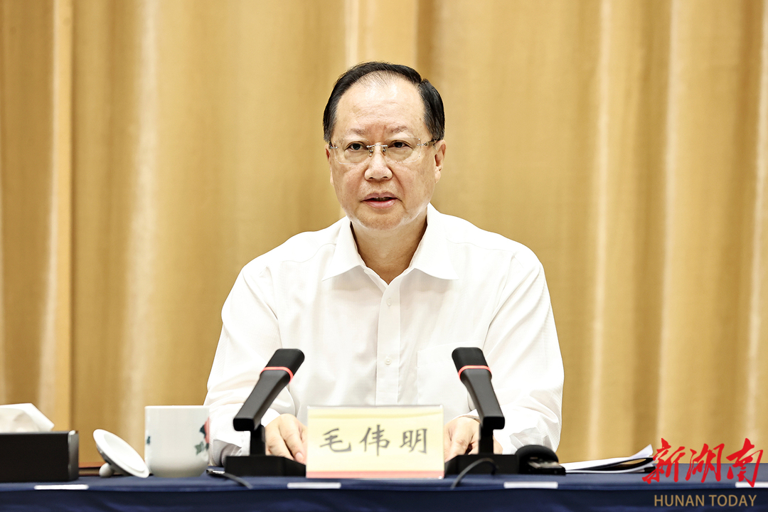 毛伟明：巩固发展军政军民团结 齐心谱写双拥时代新篇