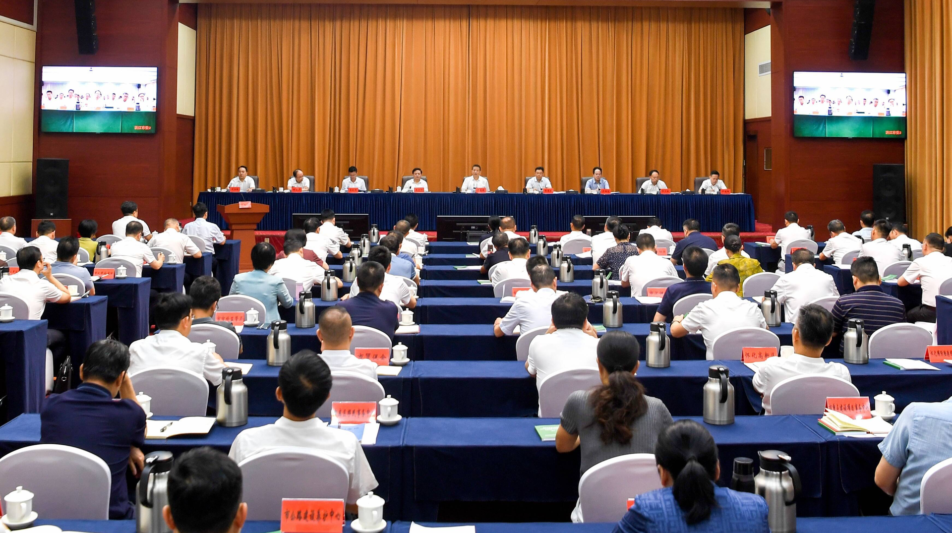 许忠建：切实守牢安全生产底线防线 全力保障群众生命财产安全