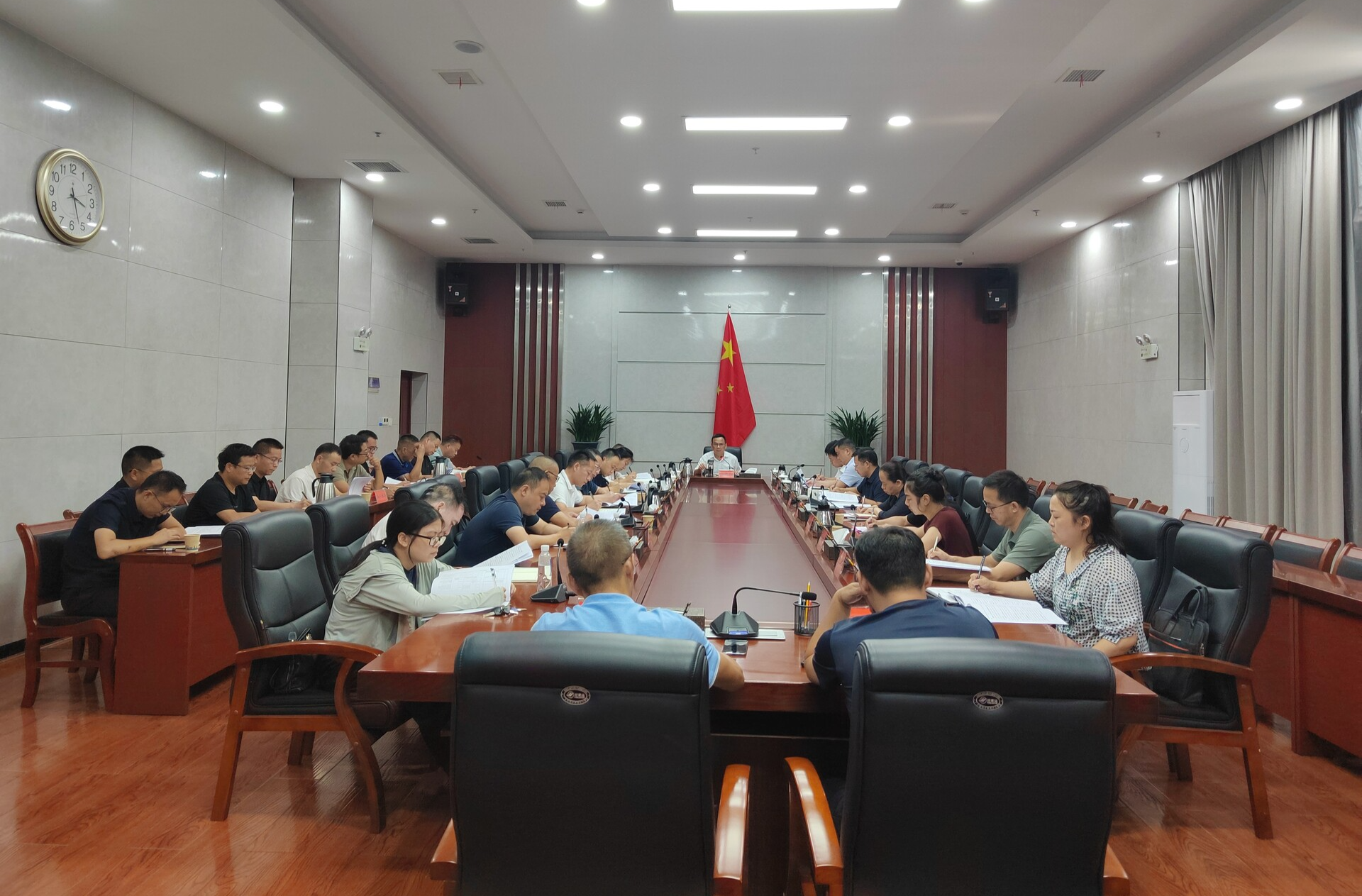 梁元和主持召开高质量综合绩效评价指标调度会