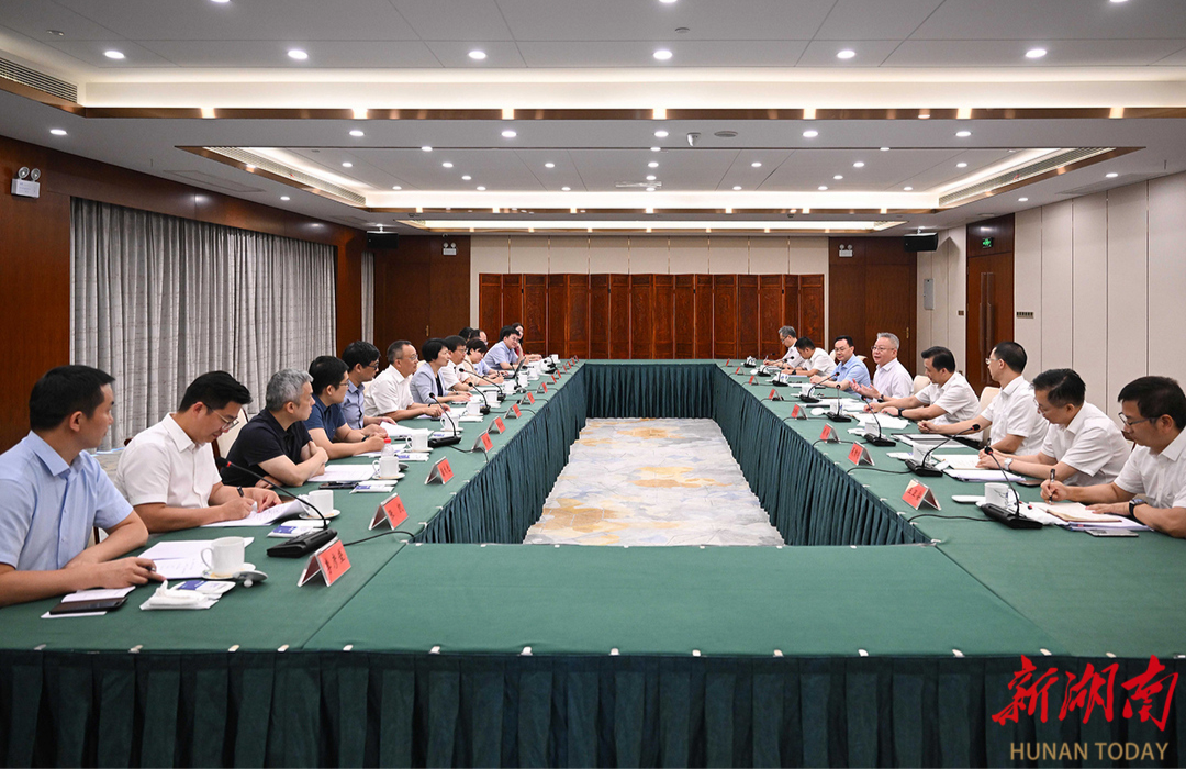 沈晓明与华东师范大学党委书记梅兵、校长钱旭红一行会谈