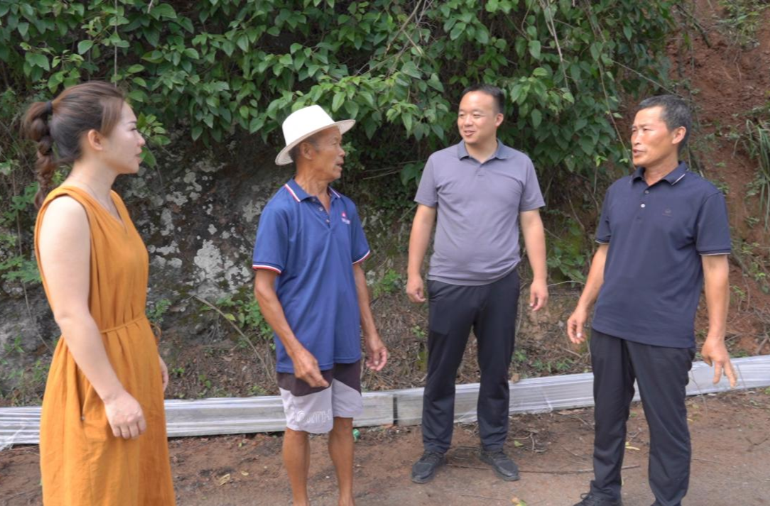 芷江：人大代表联络站精准对接民需 破解群众“急难愁盼”