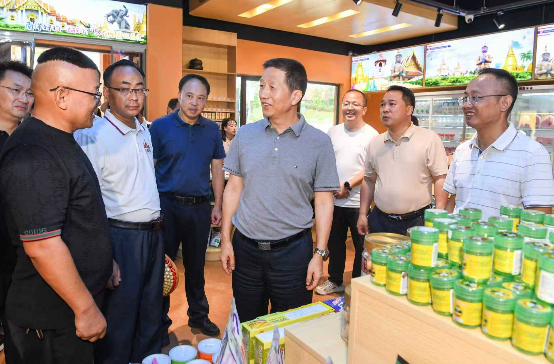 许忠建专题调研重点文旅项目和城市品质提升项目时强调 注重细节求完美  打好扫尾攻坚战