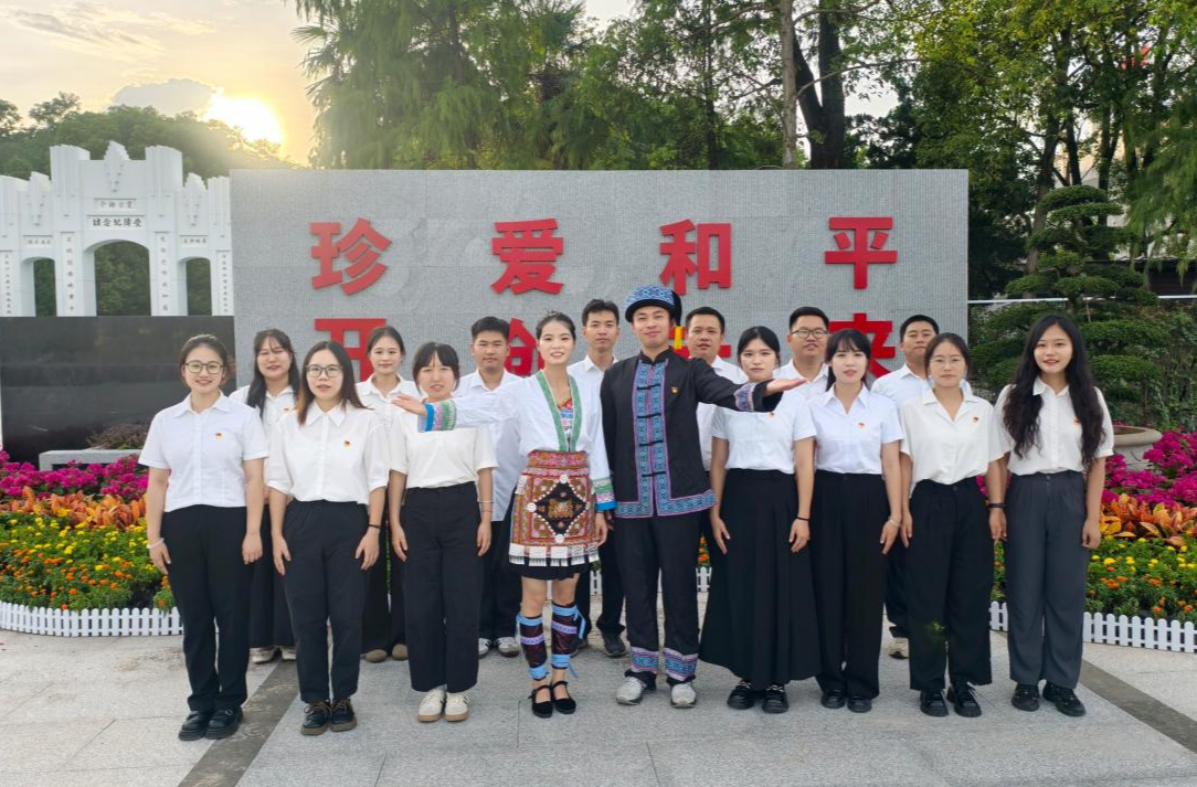 深植红色根基 强化使命担当——芷江选调生赋能实践团开展党员教育活动