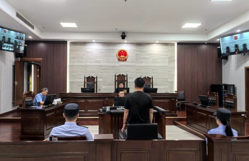 以案说法丨无证营运又超载，男子获刑并处罚金