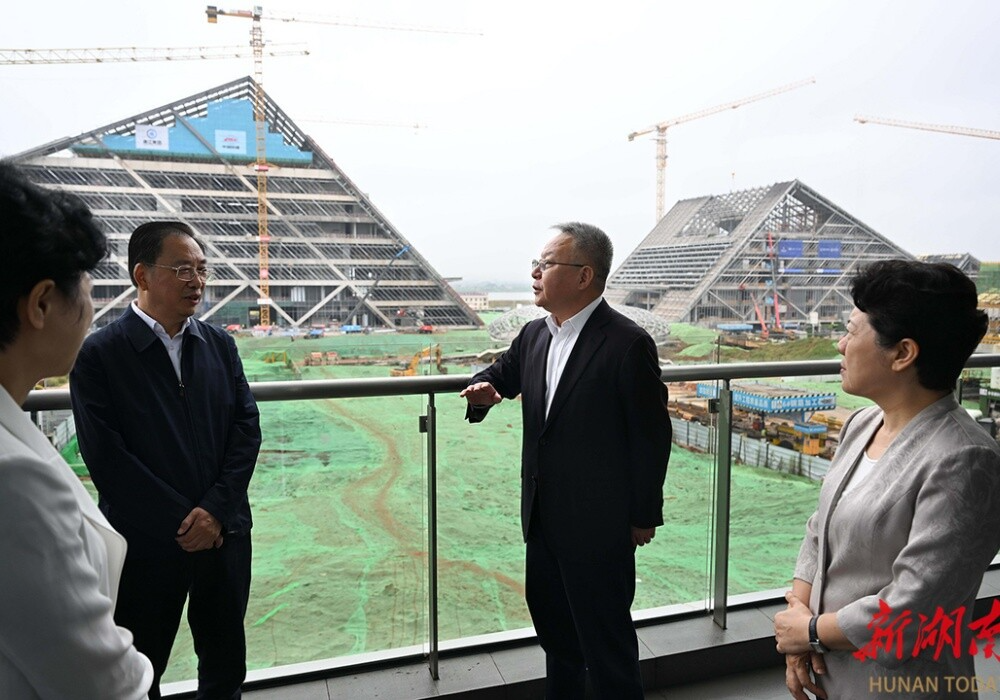 沈晓明调研湘江新区经济社会发展情况