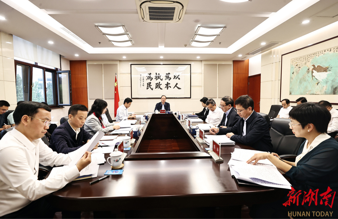 毛伟明专题研究“人工智能+”行动方案