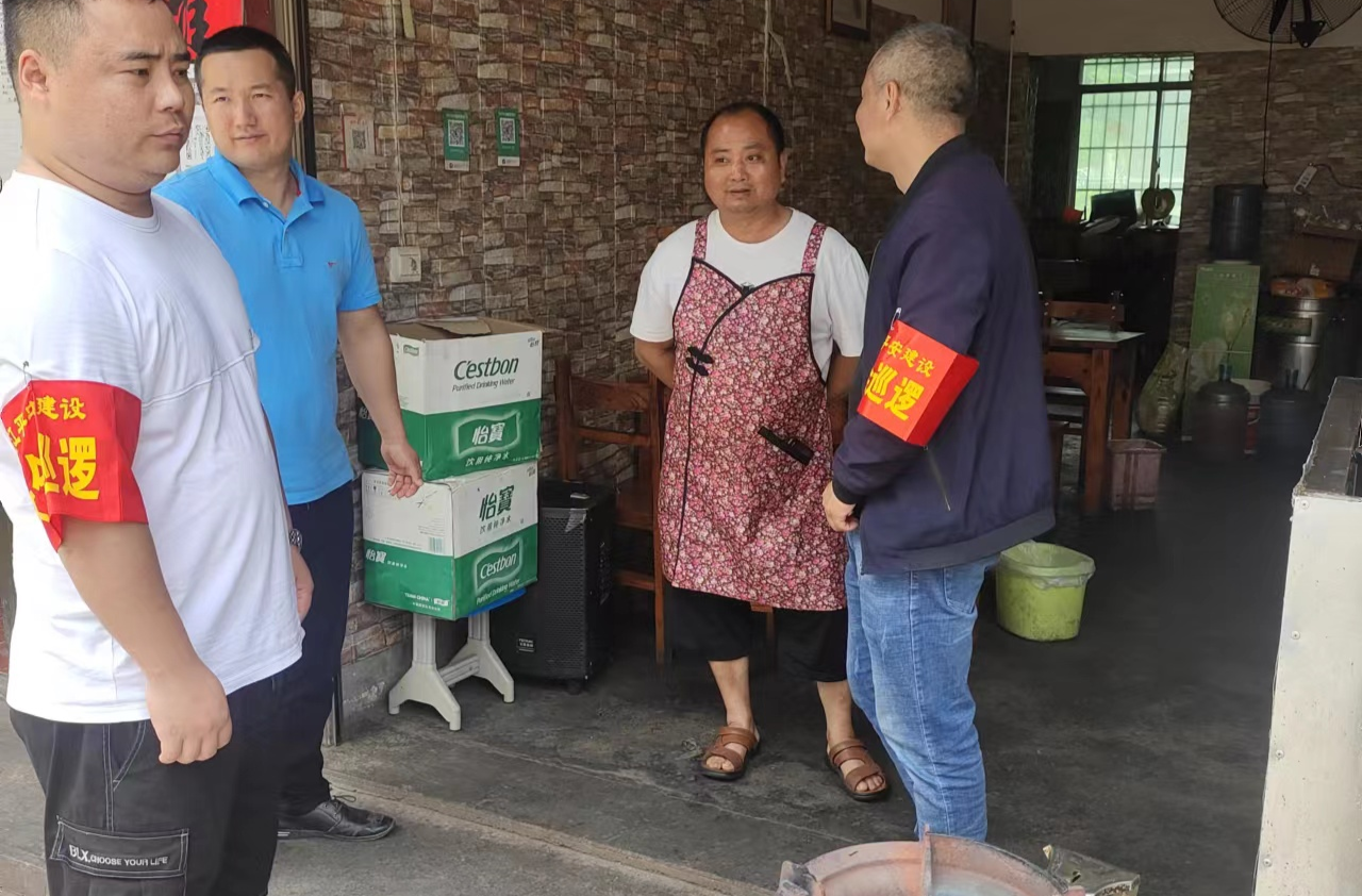 罗卜田乡绷紧“安全弦” 把好“双节安全关”