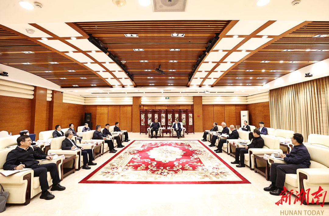 省政府与中国科协在京举行工作会谈 万钢毛伟明贺军科出席