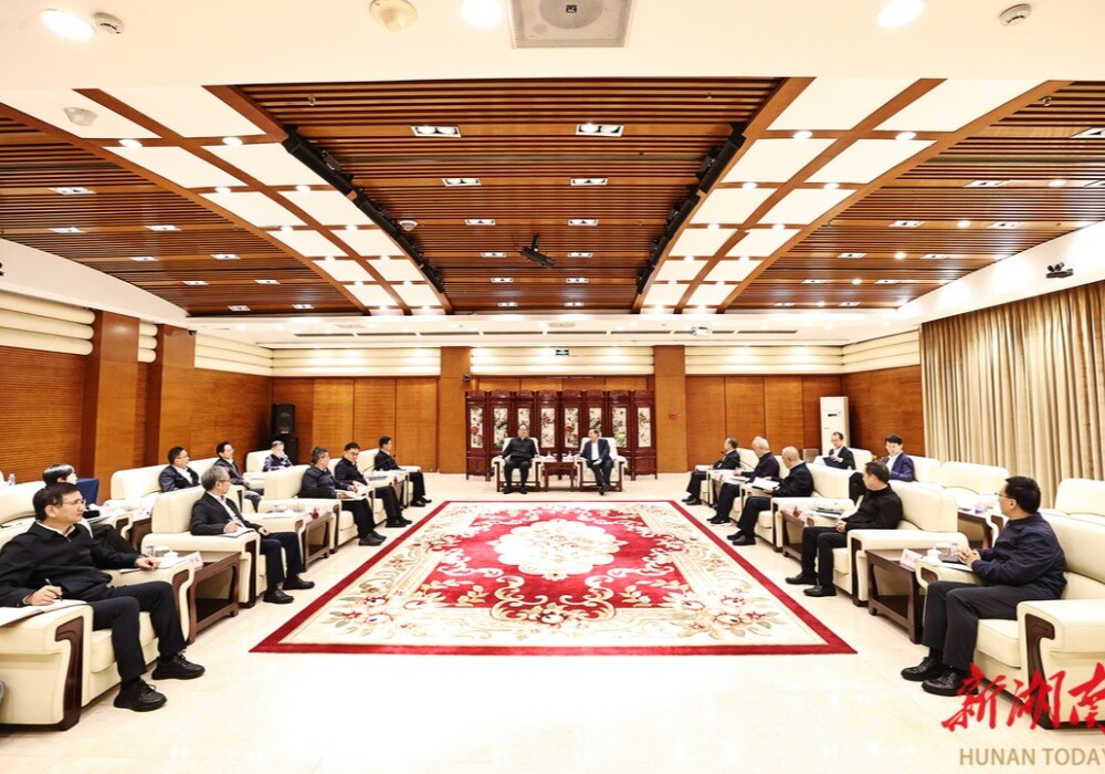 省政府与中国科协在京举行工作会谈 万钢毛伟明贺军科出席