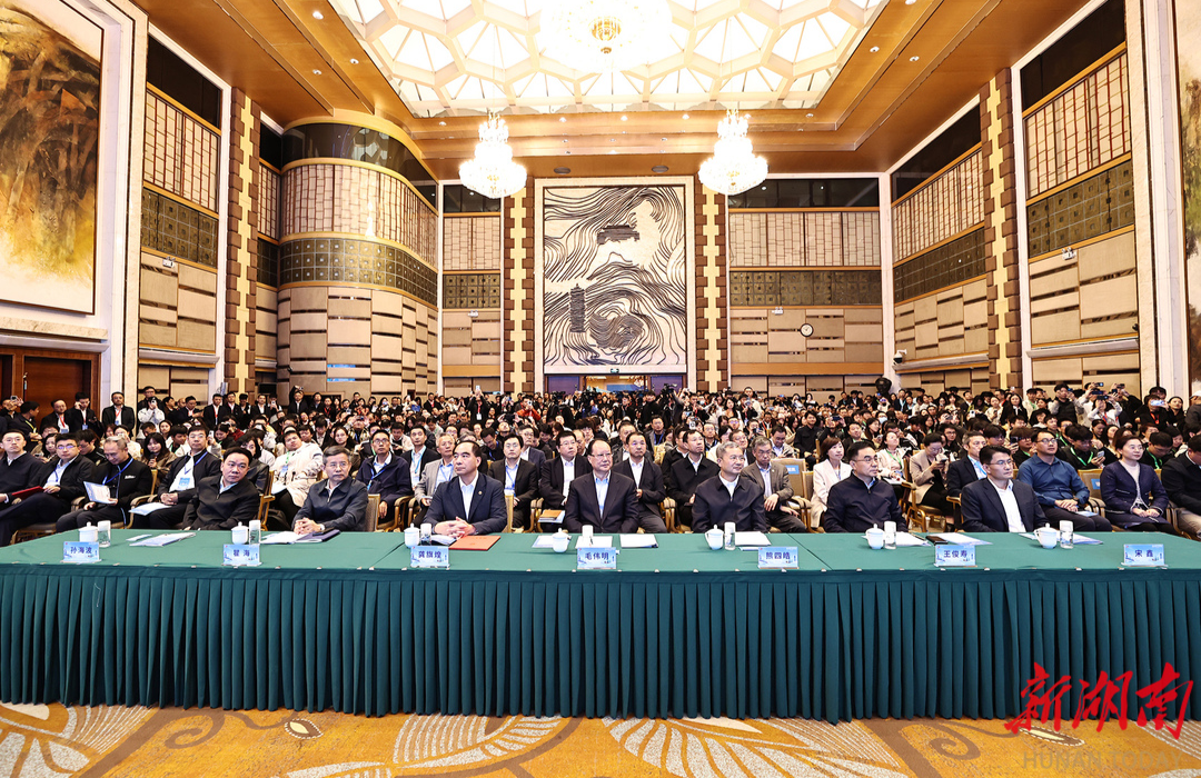 “智汇潇湘 才聚湖南”北京站专场招聘活动举行 毛伟明邀约：让我们向着未来出发，去湖南！