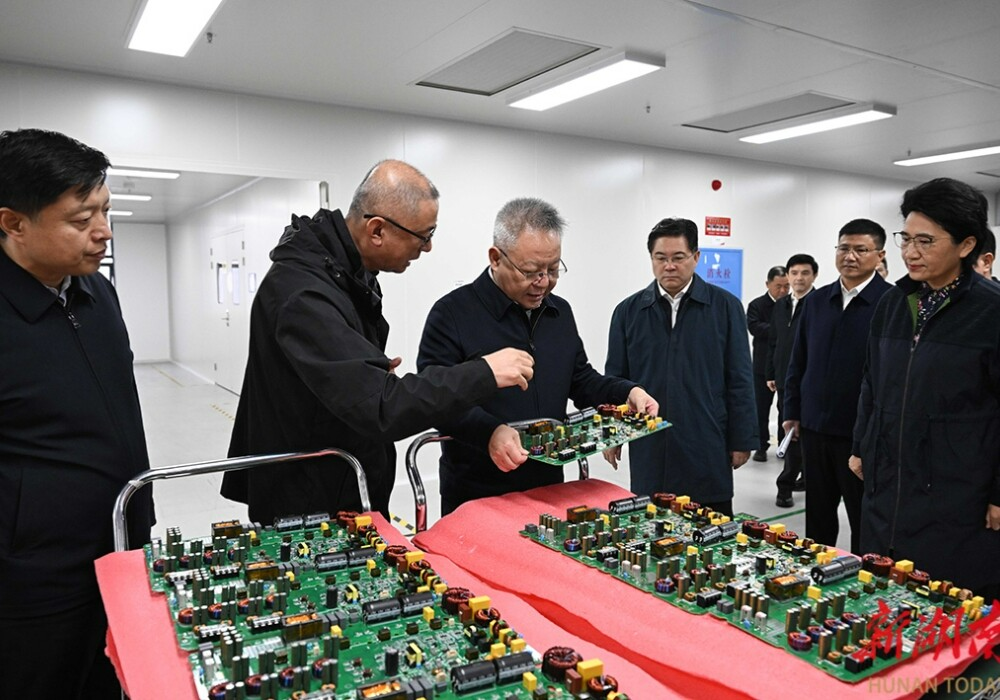 沈晓明调研湘西州经济社会发展情况