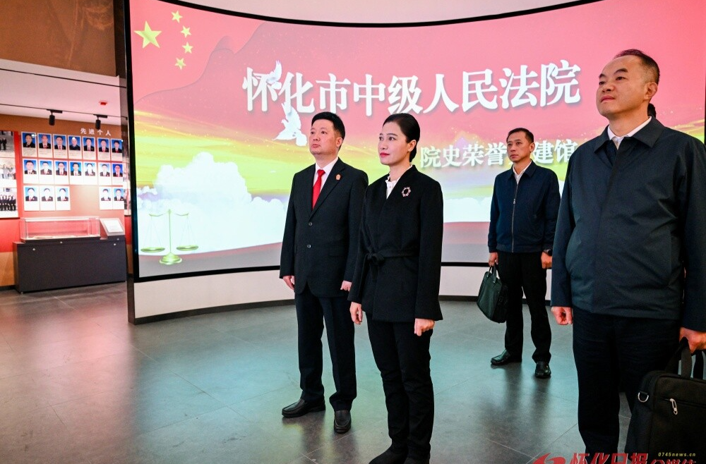 韦朝晖在市中级人民法院、市人民检察院走访调研